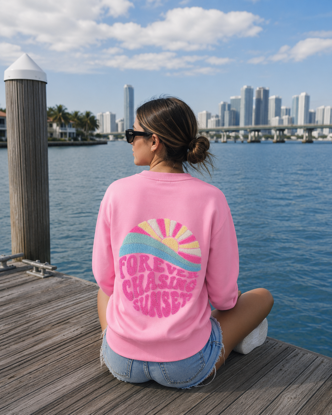 FOREVER CHASING SUNSETS FUZZY NEON PINK CREW - S / PINK - Creewneck