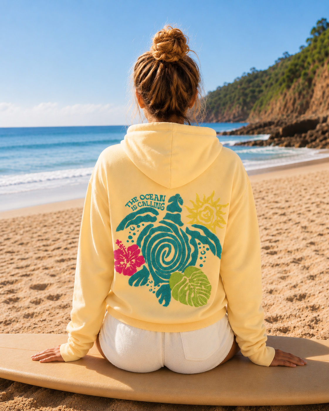 THE OCEAN IS CALLING HOODIE - S / BUTTER - Hoodie